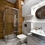 Prymasa Tysiaclecia - P&o Serviced Appartement *