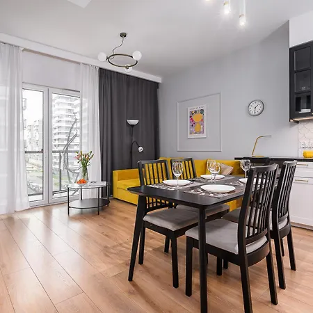 דירה Prymasa Tysiaclecia - P&o Serviced *