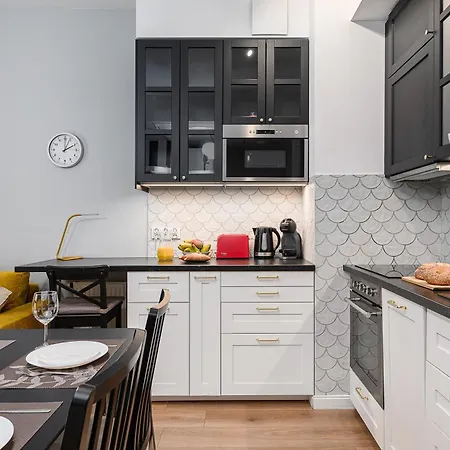 Prymasa Tysiaclecia - P&o Serviced *