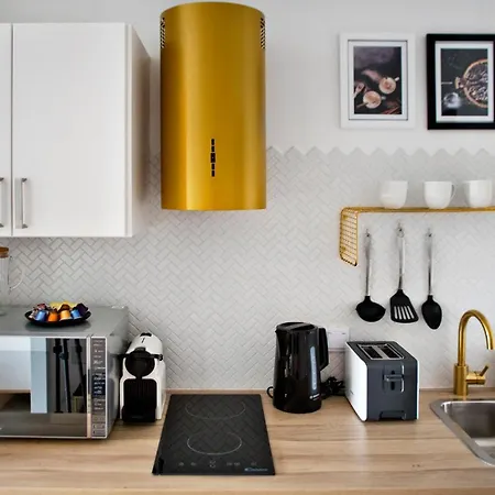 Prymasa Tysiaclecia - P&o Serviced