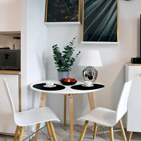 Prymasa Tysiaclecia - P&o Serviced Διαμέρισμα *