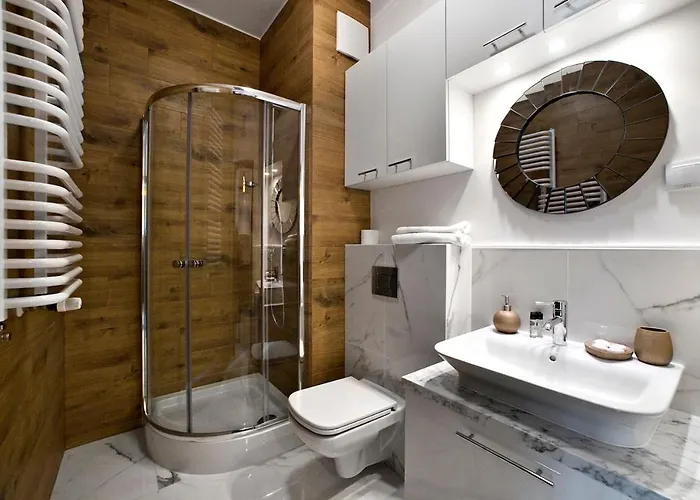 Prymasa Tysiaclecia - P&o Serviced شقة *