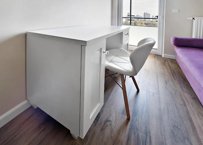 Prymasa Tysiaclecia - P&o Serviced * وارسو