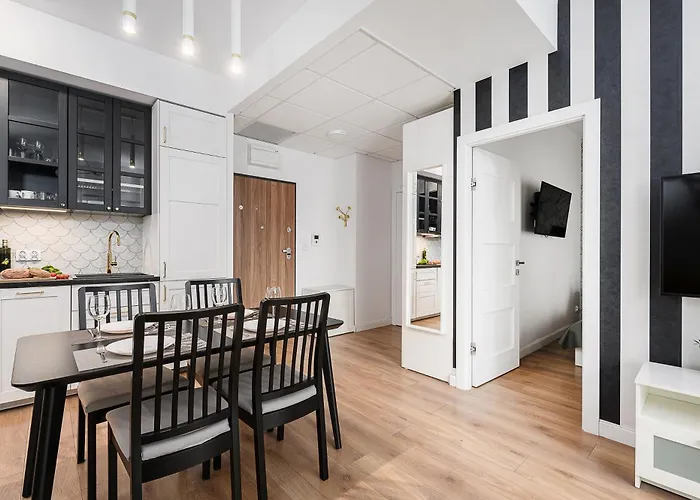 Prymasa Tysiaclecia - P&o Serviced * وارسو