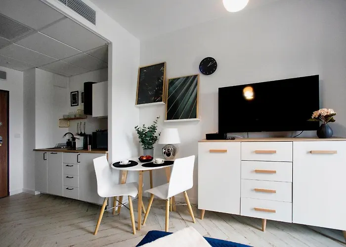 Prymasa Tysiaclecia - P&o Serviced * وارسو